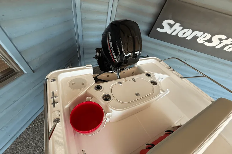 Slide: The Image of Boston Whaler 150 Montauk 2026 - 10