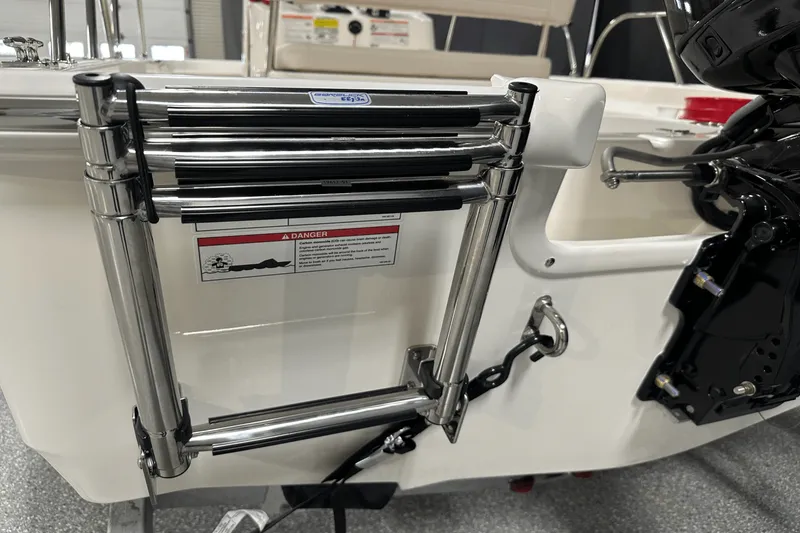 Slide: The Image of Boston Whaler 150 Montauk 2026 - 25