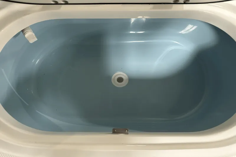 Slide: The Image of Boston Whaler 150 Montauk 2026 - 31