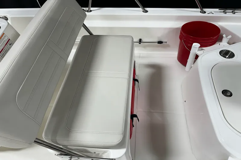 Slide: The Image of Boston Whaler 150 Montauk 2026 - 34