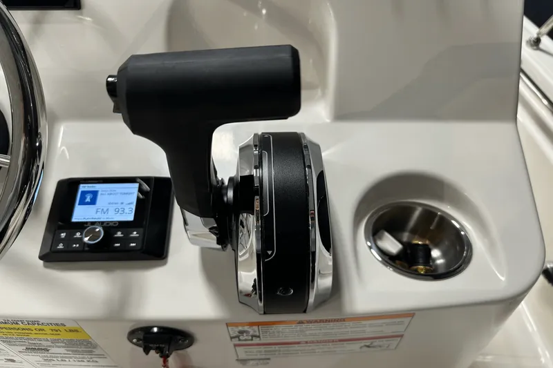 Slide: The Image of Boston Whaler 150 Montauk 2026 - 40