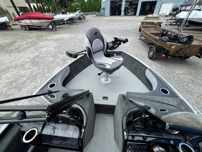 Slide: The Image of Starweld 16 Fusion DC - IN STOCK 2023 - 17