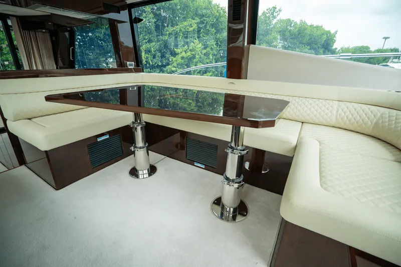 Slide: The Image of Galeon 500 FLY 2021 - 13