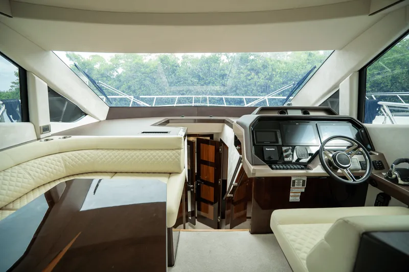 Slide: The Image of Galeon 500 FLY 2021 - 22