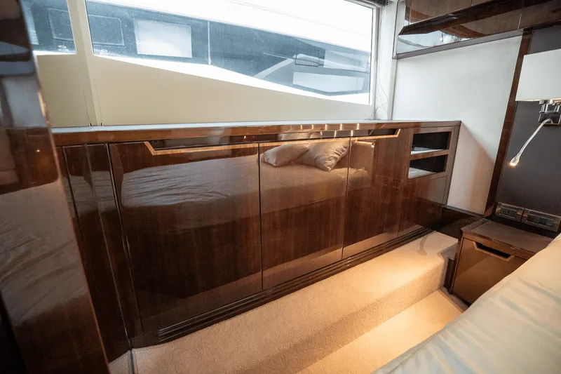 Slide: The Image of Galeon 500 FLY 2021 - 30