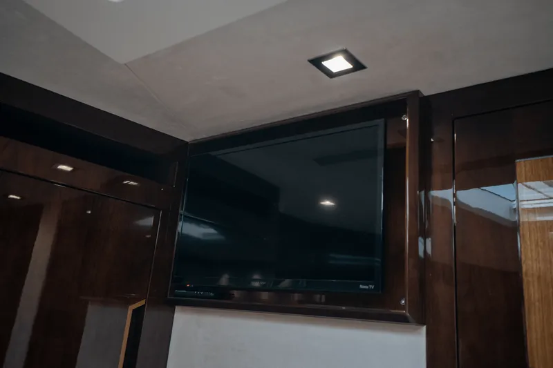 Slide: The Image of Galeon 500 FLY 2021 - 40