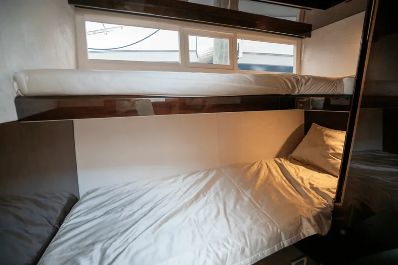 Slide: The Image of Galeon 500 FLY 2021 - 48