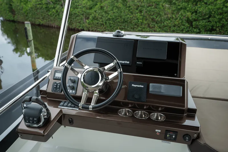 Slide: The Image of Galeon 500 FLY 2021 - 54