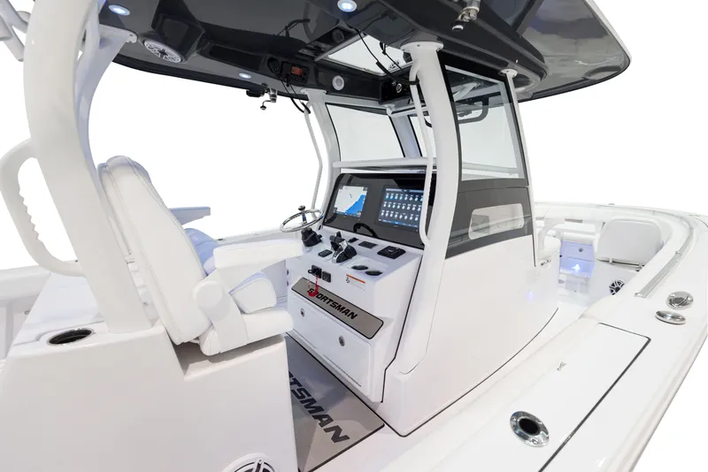 Slide: The Image of 2024 Sportsman 322 OPEN CC INCOMING center console boat interior. - 7