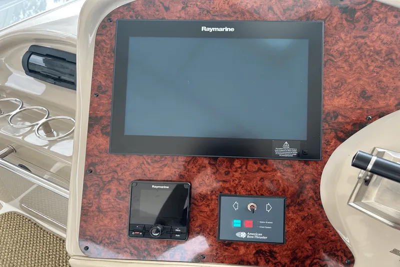 Slide: The Image of Sea Ray 540 SUNDANCER 1998 - 29