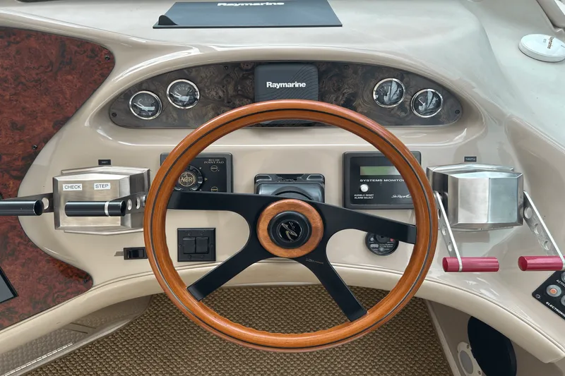 Slide: The Image of Sea Ray 540 SUNDANCER 1998 - 30