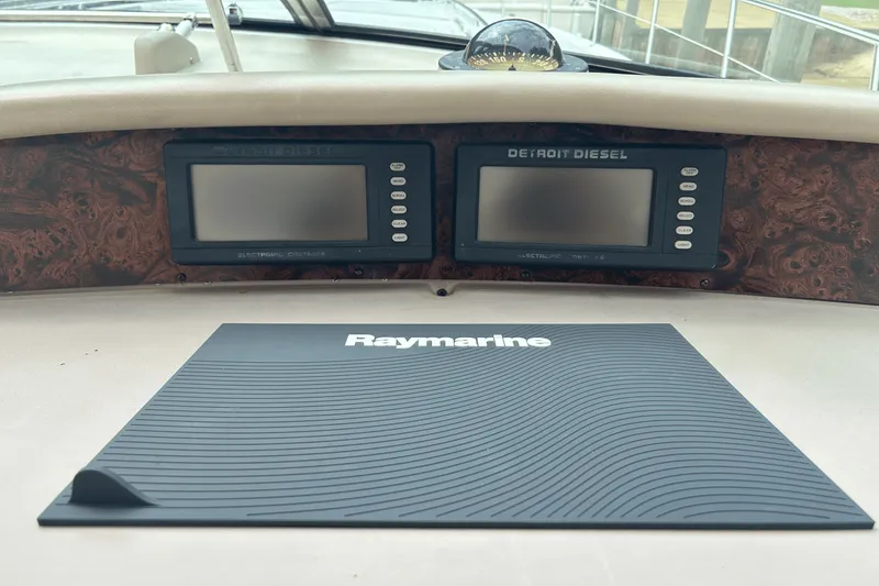 Slide: The Image of Sea Ray 540 SUNDANCER 1998 - 31