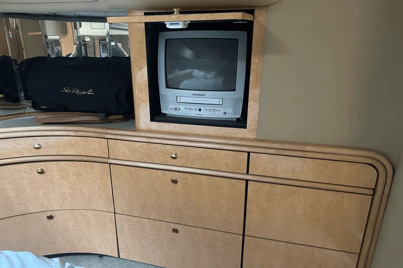 Slide: The Image of Sea Ray 540 SUNDANCER 1998 - 56