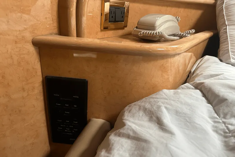 Slide: The Image of Sea Ray 540 SUNDANCER 1998 - 58