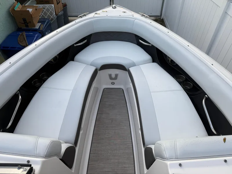 Slide: The Image of Regal 2500 Bowrider 2013 - 51