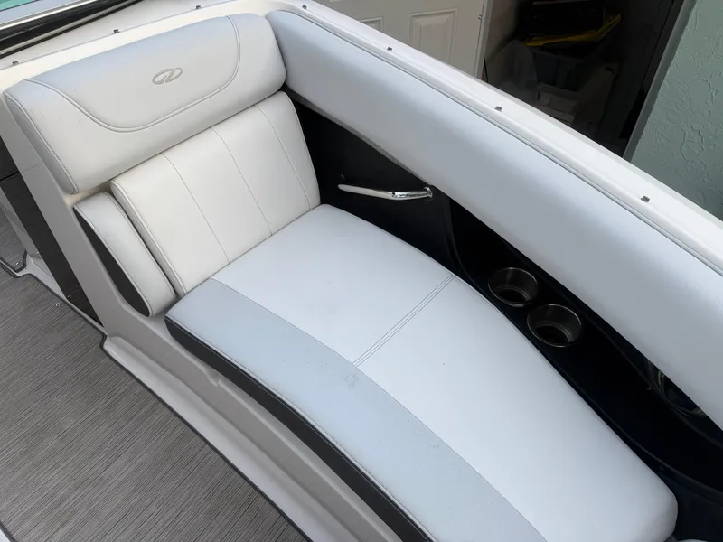 Slide: The Image of Regal 2500 Bowrider 2013 - 53