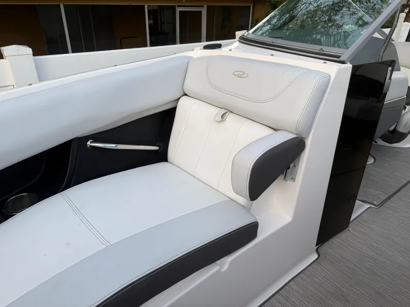 Slide: The Image of Regal 2500 Bowrider 2013 - 58