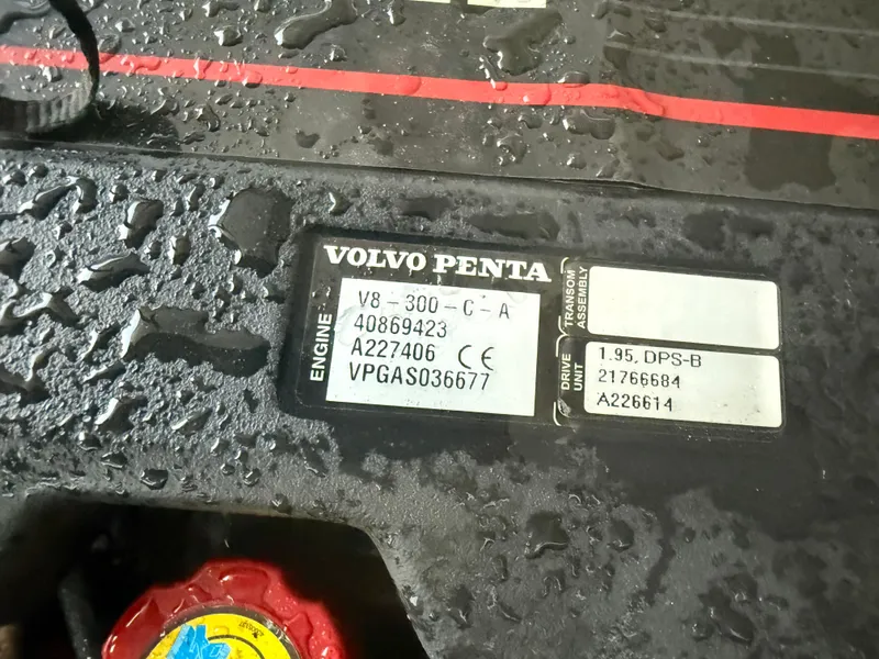 Slide: The Image of Regal 2500 Bowrider 2013 - 62