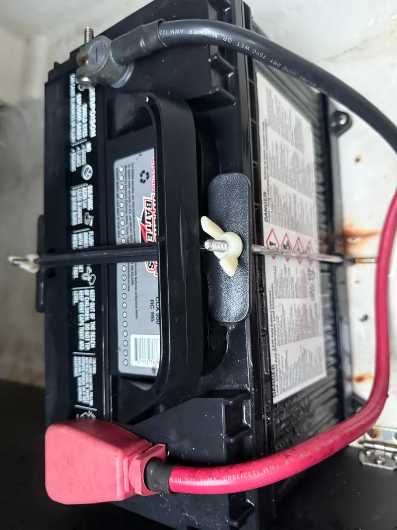 Slide: The Image of Regal 2500 Bowrider 2013 - 64