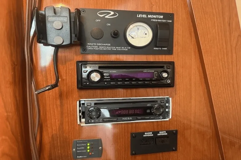 Slide: The Image of Regal 2860 WINDOW EXPRESS 2008 - 30