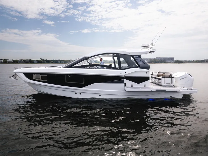 Slide: The Image of Galeon 375 GTO 2024 - 3