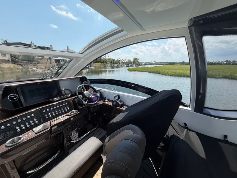 Slide: The Image of Galeon 375 GTO 2024 - 23