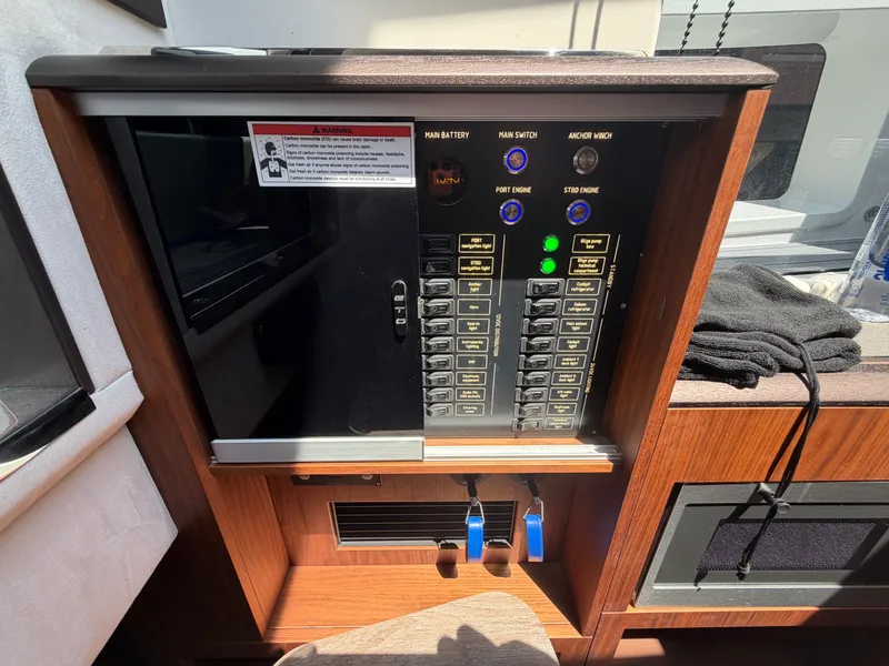 Slide: The Image of Galeon 375 GTO 2024 - 20