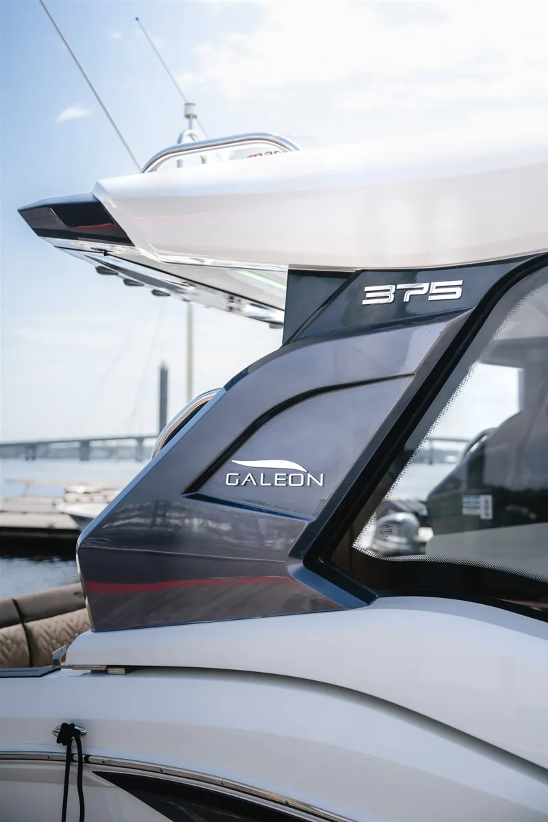 Slide: The Image of Galeon 375 GTO 2024 - 13