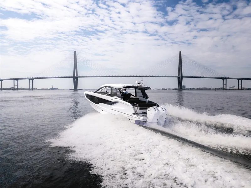 Slide: The Image of Galeon 375 GTO 2024 - 11