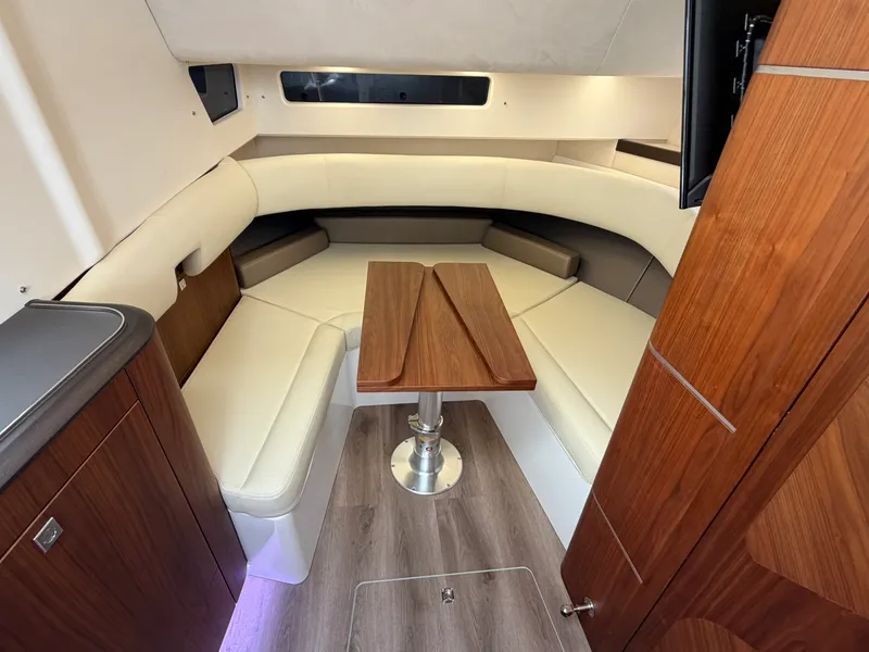 Slide: The Image of Galeon 375 GTO 2024 - 14