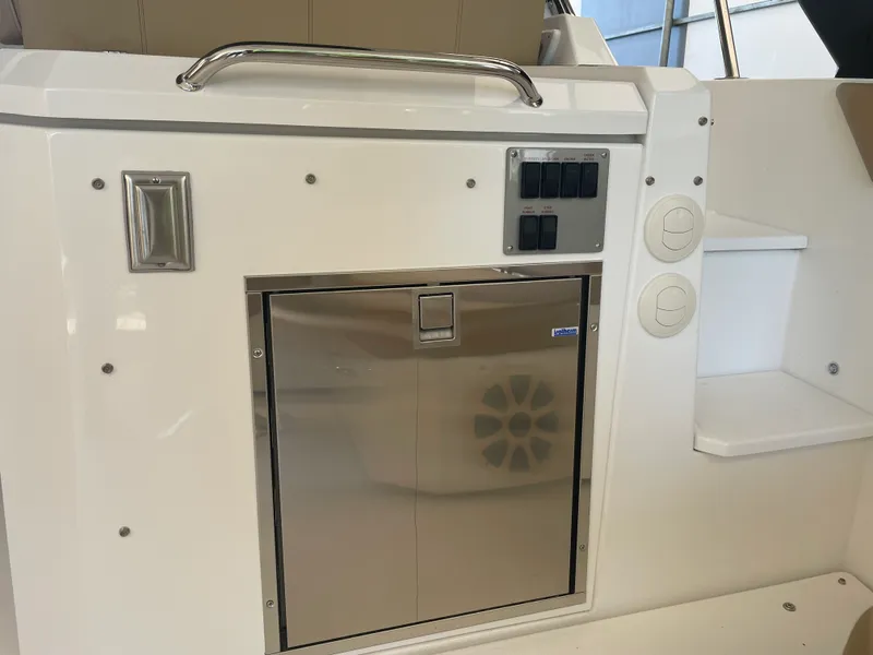 Slide: The Image of Cruisers 390 EXPRESS COUPE 2015 - 44