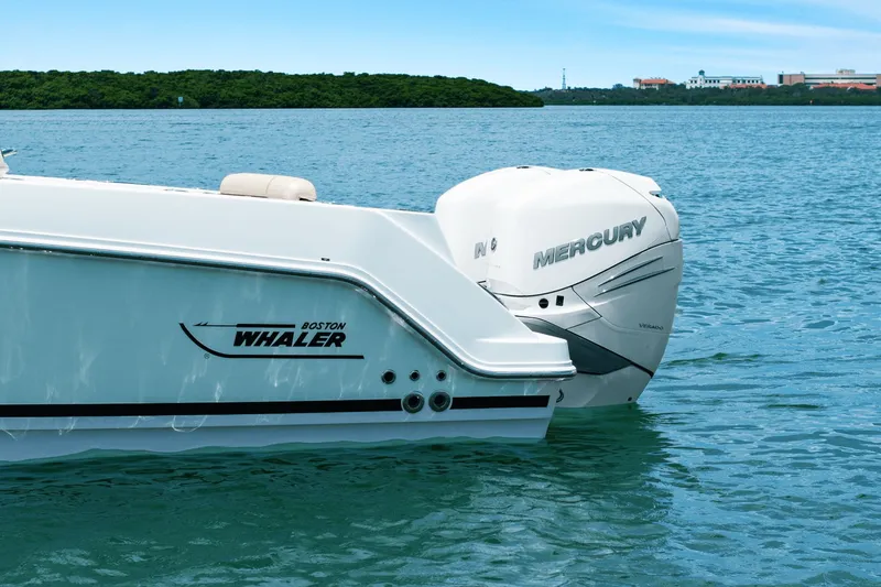 Slide: The Image of Boston Whaler 280 OUTRAGE 2018 - 12