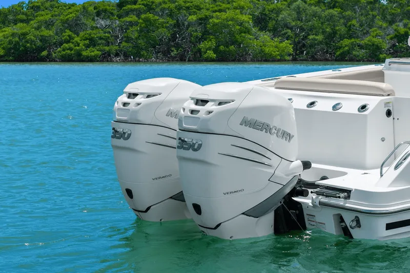 Slide: The Image of Boston Whaler 280 OUTRAGE 2018 - 13