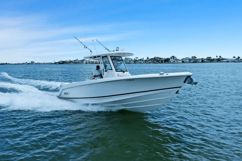 Slide: The Image of Boston Whaler 280 OUTRAGE 2018 - 19
