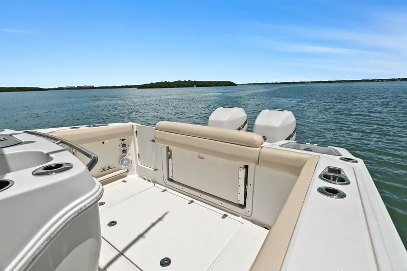 Slide: The Image of Boston Whaler 280 OUTRAGE 2018 - 27