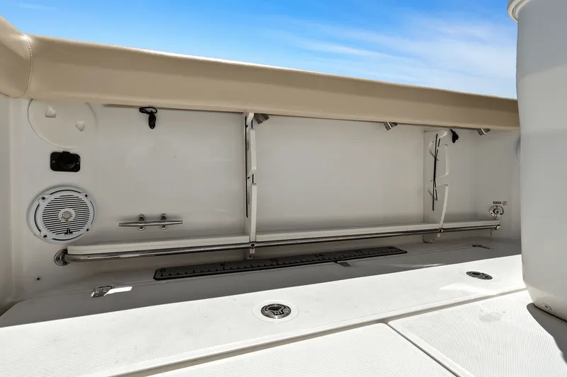 Slide: The Image of Boston Whaler 280 OUTRAGE 2018 - 32