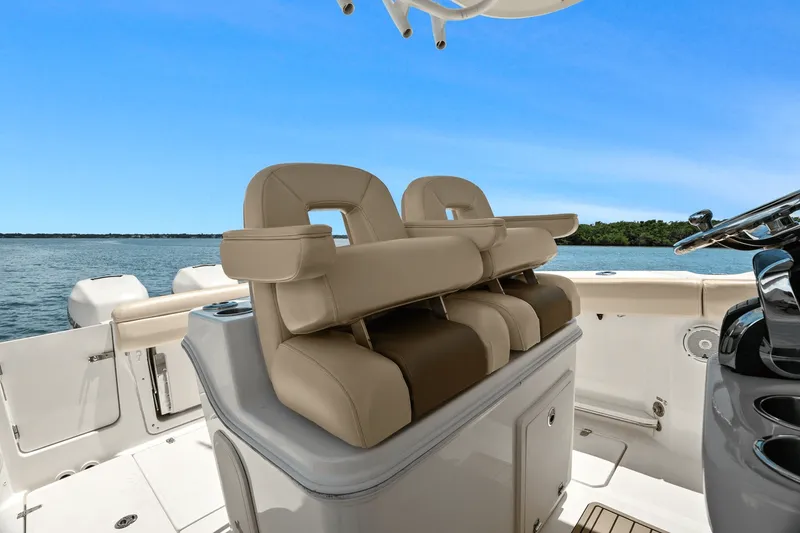 Slide: The Image of Boston Whaler 280 OUTRAGE 2018 - 41