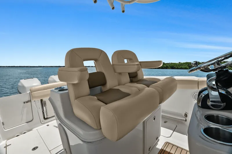 Slide: The Image of Boston Whaler 280 OUTRAGE 2018 - 42
