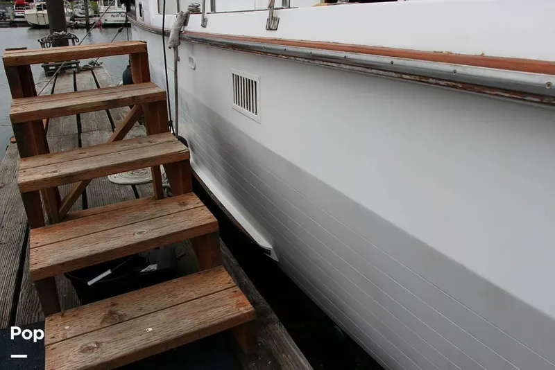 Slide: The Image of 1988 Nova Marine 40 Sundeck for sale in Warrenton, OR - 10