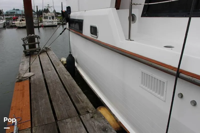 Slide: The Image of 1988 Nova Marine 40 Sundeck for sale in Warrenton, OR - 12