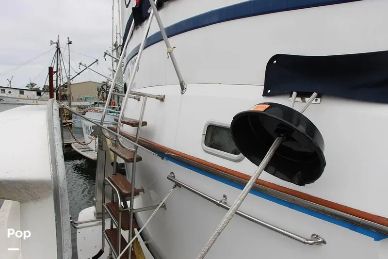 Slide: The Image of 1988 Nova Marine 40 Sundeck for sale in Warrenton, OR - 16