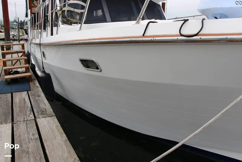 Slide: The Image of 1988 Nova Marine 40 Sundeck for sale in Warrenton, OR - 7