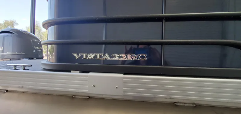 Slide: The Image of 2022 Veranda VISTA VIEW 22RC pontoon boat with Yamaha motor. - 0