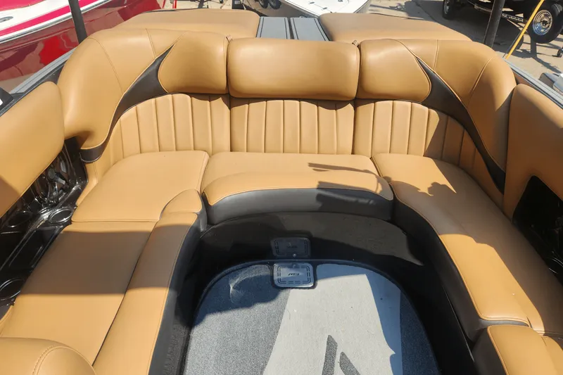 Slide: The Image of MB Sports B52 23 2018 - 17