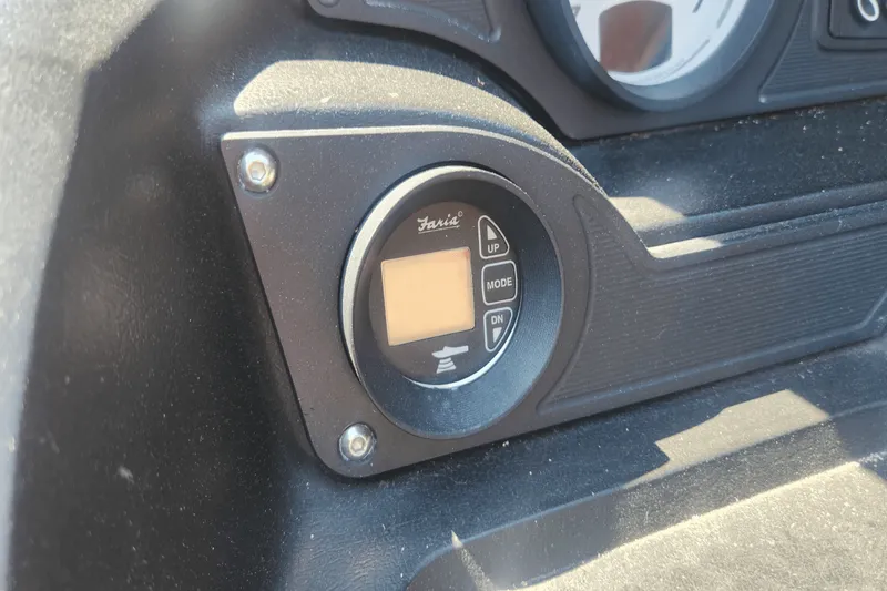 Slide: The Image of MB Sports B52 23 2018 - 25