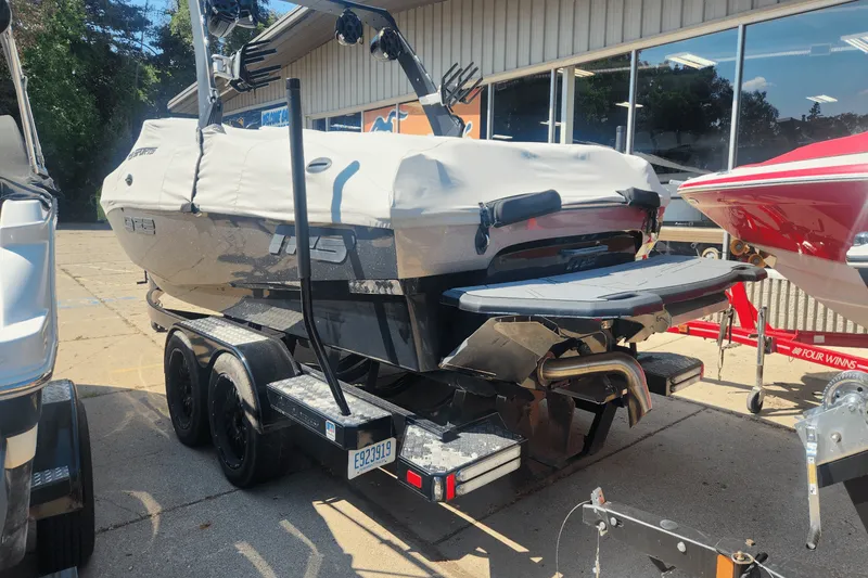 Slide: The Image of MB Sports B52 23 2018 - 60