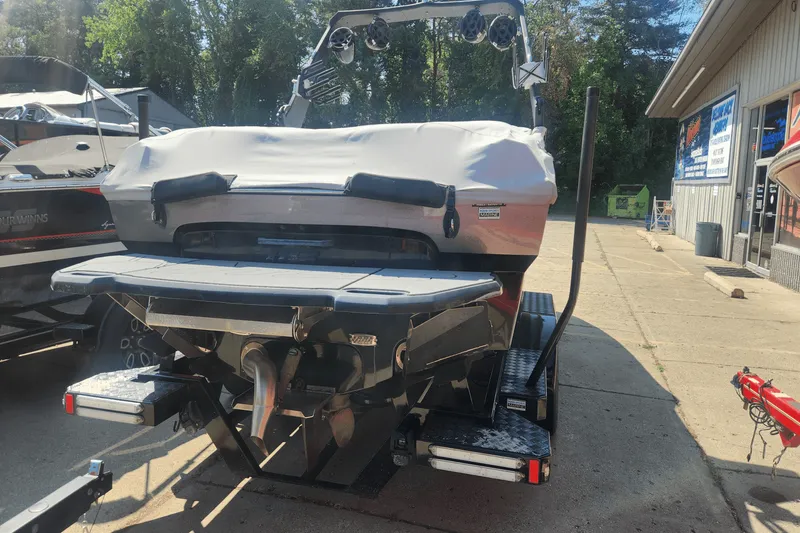 Slide: The Image of MB Sports B52 23 2018 - 8