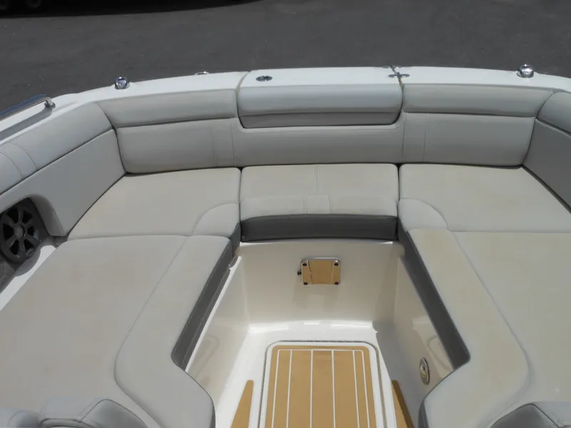 Slide: The Image of Sea Ray 27 SDX 2021 - 5
