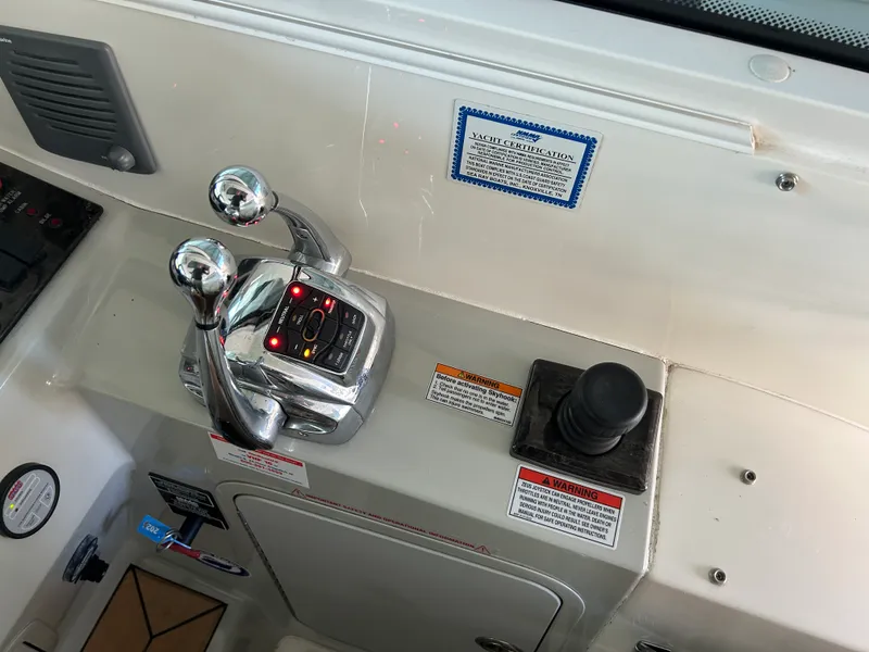 Slide: The Image of Sea Ray 470 SUNDANCER 2010 - 20