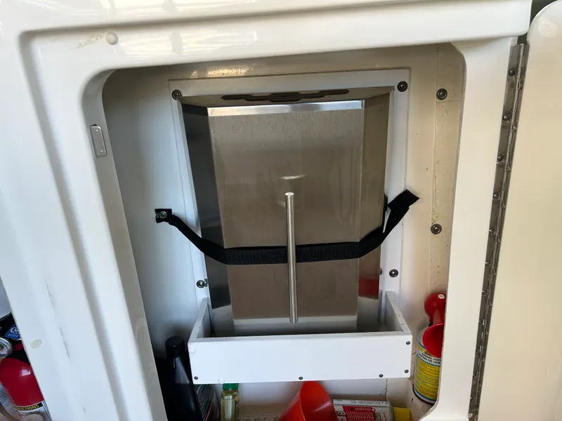 Slide: The Image of Sea Ray 470 SUNDANCER 2010 - 15